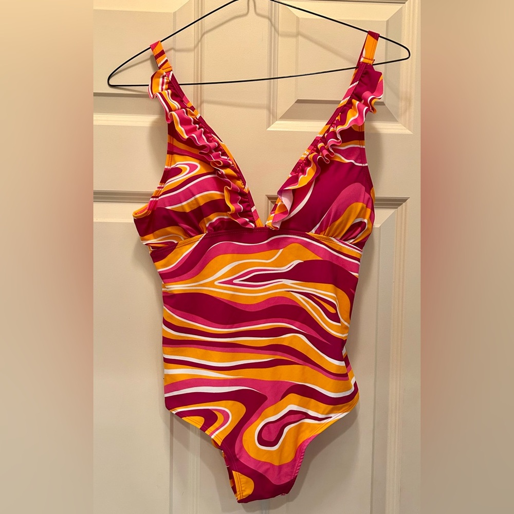 NWT Serra Pink and Orange Ladies One Piece Swimsuit